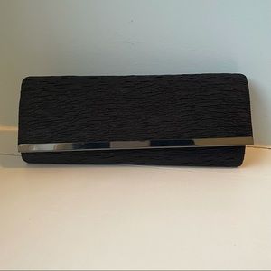 La Regale Black Clutch with Detachable Chain